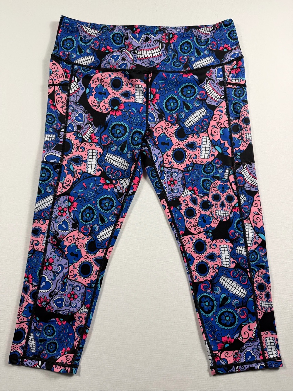CVG OG Sugar Skulls Capri Leggings XL Pockets Day of the Dead Halloween Gym Goth
